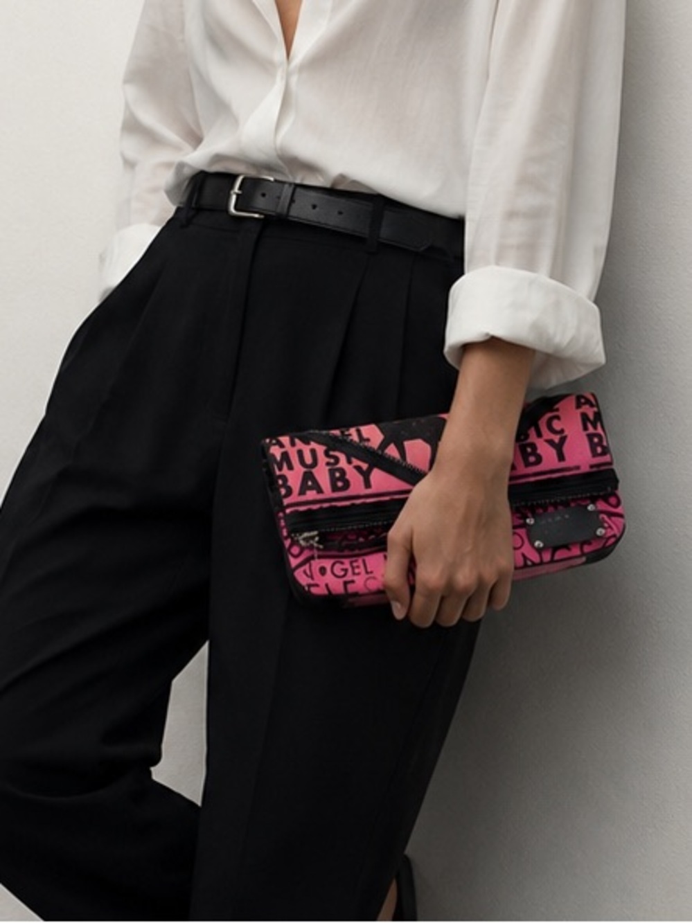 L.A.M.B. by Gwen Stefani Pink Graphic Zip PVC Clutch Y2K Rare